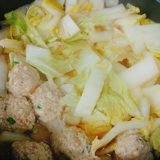 白菜と豚肉だんごの鍋